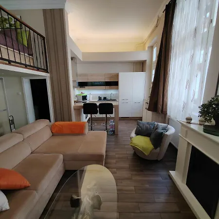 Hermes Apartment *